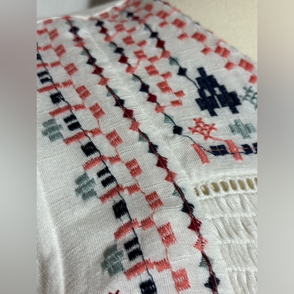 Knox Rose XXL peasant style top. More petite in length 27” 97% rayon - Picture 3 of 9